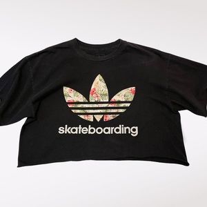 Adidas Short Sleeve Tee / Cropped